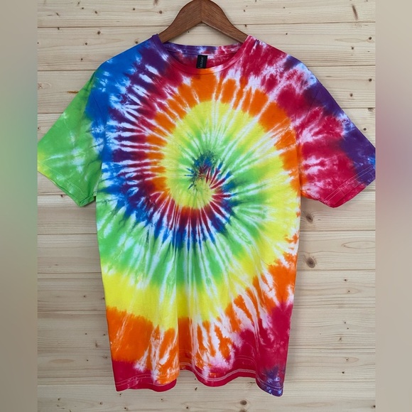Gildan Tops - NEW Handmade Unisex Large GILDAN Soft Style Rainbow Spiral Tie-Dye T-Shirt
